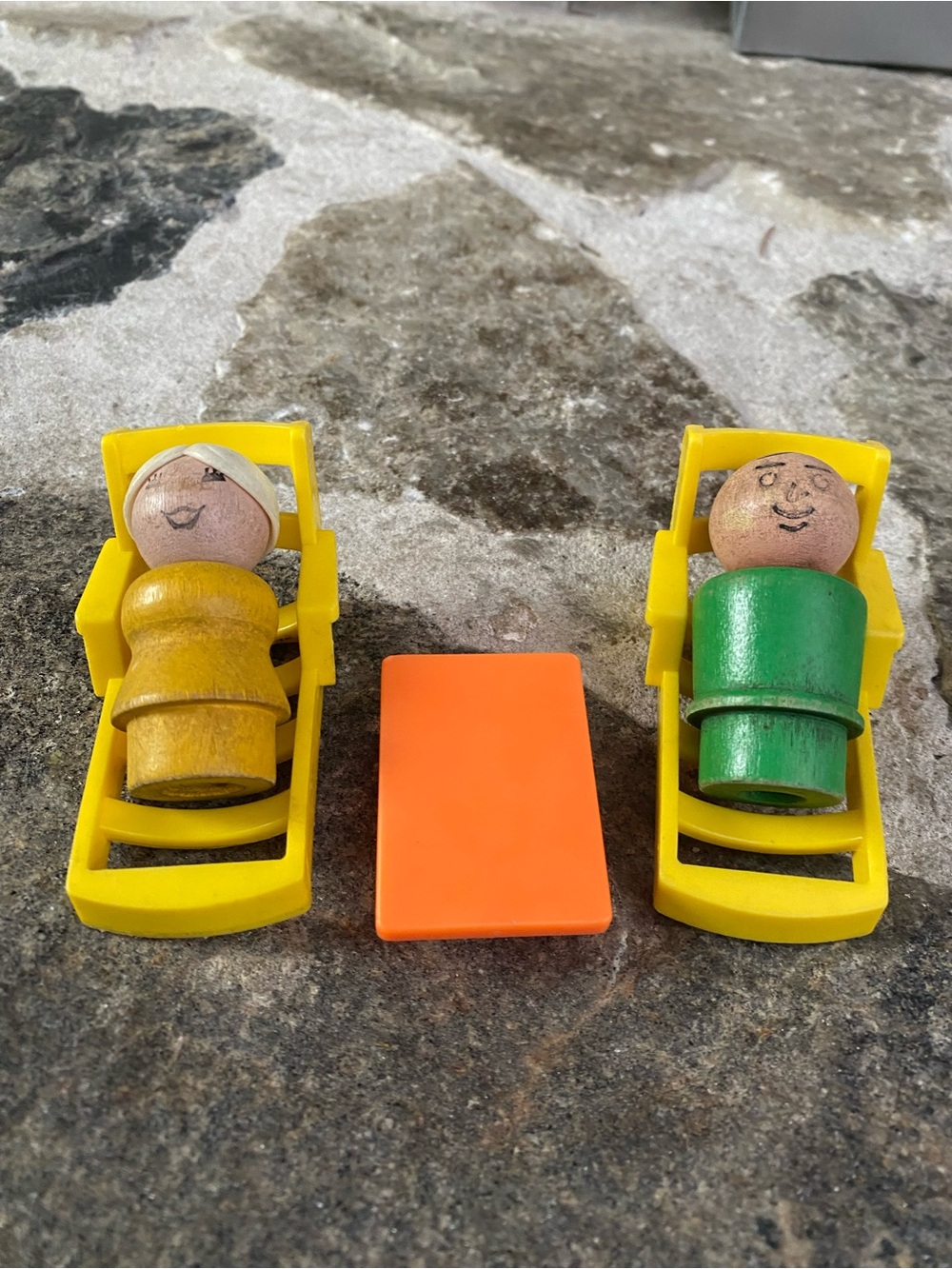 Vintage Fisher Price Little People Sunbathing set